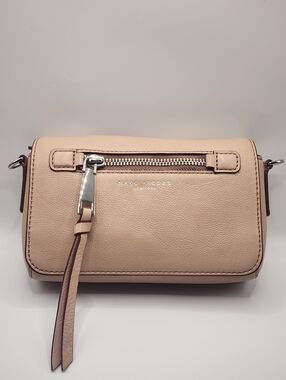 Marc Jacobs soft pebbled leather crossbody bag in a beautiful neutral blush/nude